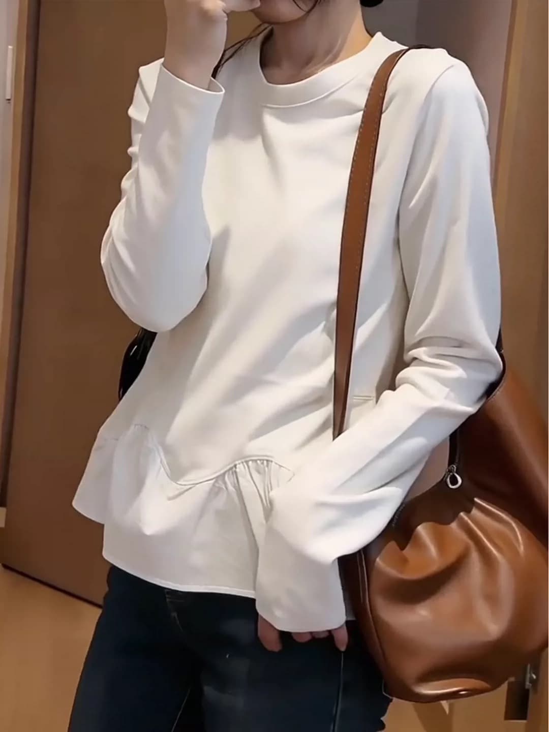 화이트 프릴 발레 바람 긴팔 티셔츠 여성 봄 가을 작은 원 칼라 긍정적 인 어깨 기본 셔츠 슬림해 보이는 치마 맨위 상세 이미지 3