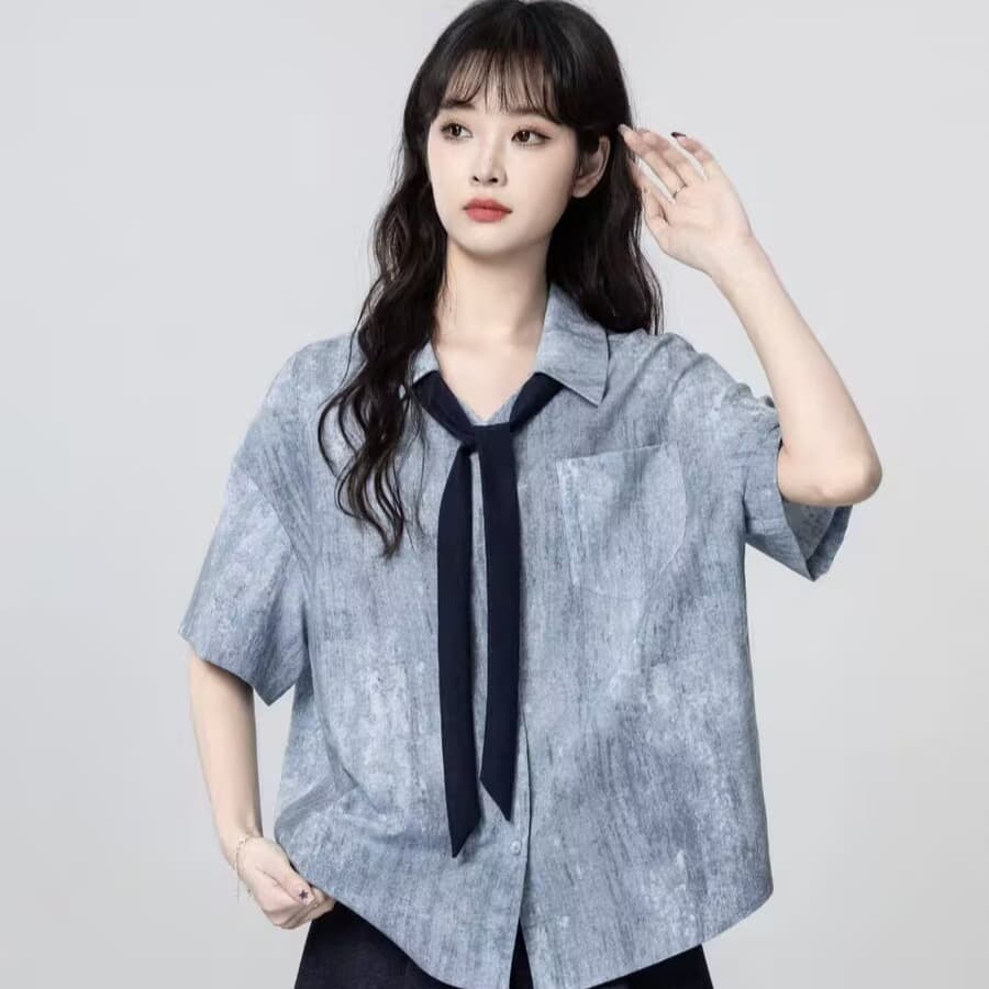 파란색 홀치기 염색 레이스업 반팔 여성 셔츠 여름 2026 여름 새로운 디자인 센스 루즈핏 POLO 칼라 셔츠 맨위 이미지 5