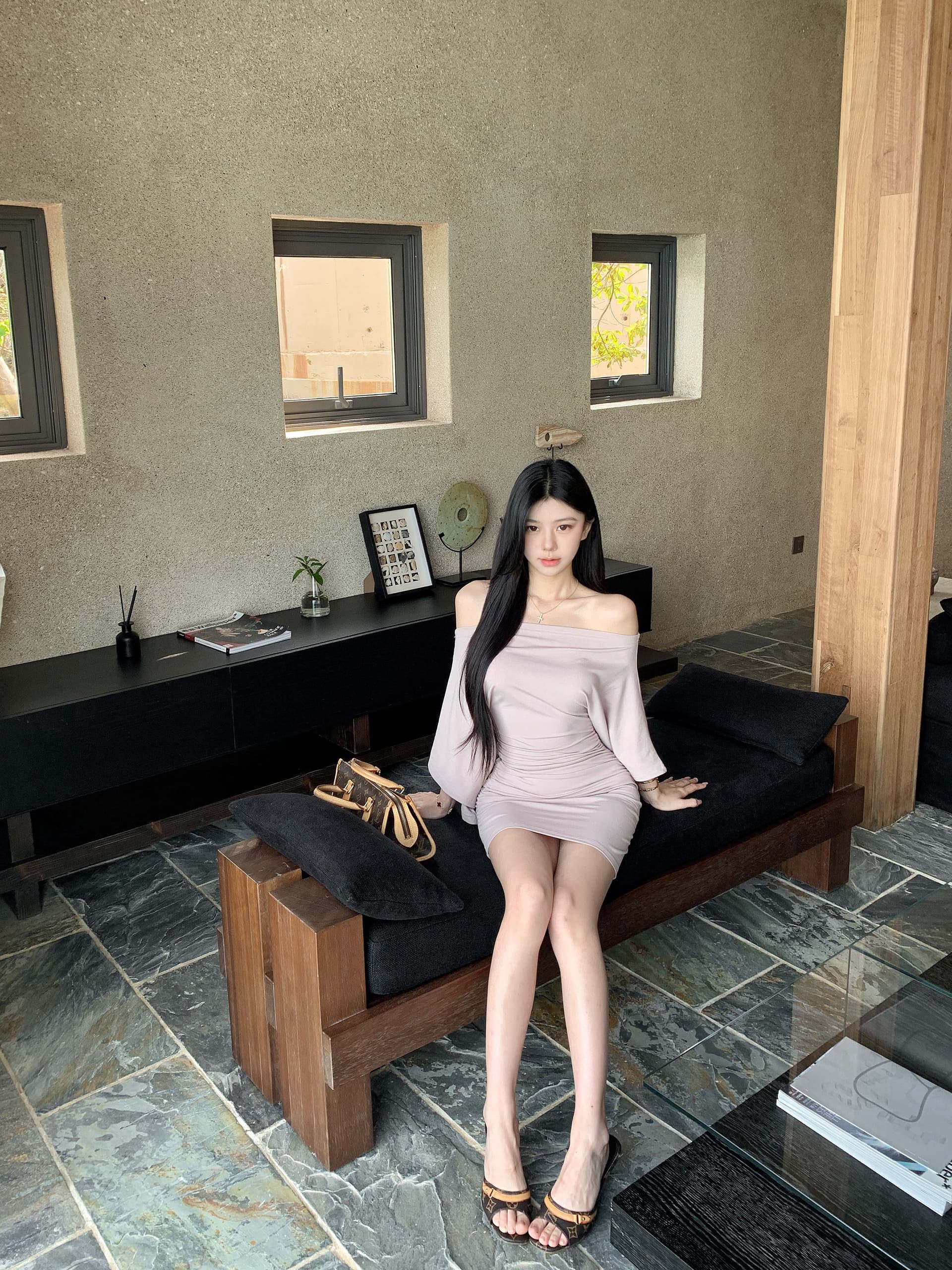 실사 정가 봄 여름 오프숄더 주름 허리 수축 드레스 디자인 센스 나팔 소매 비스듬한 어깨 슬림해 보이는 타이트 스커트 상세 이미지 4