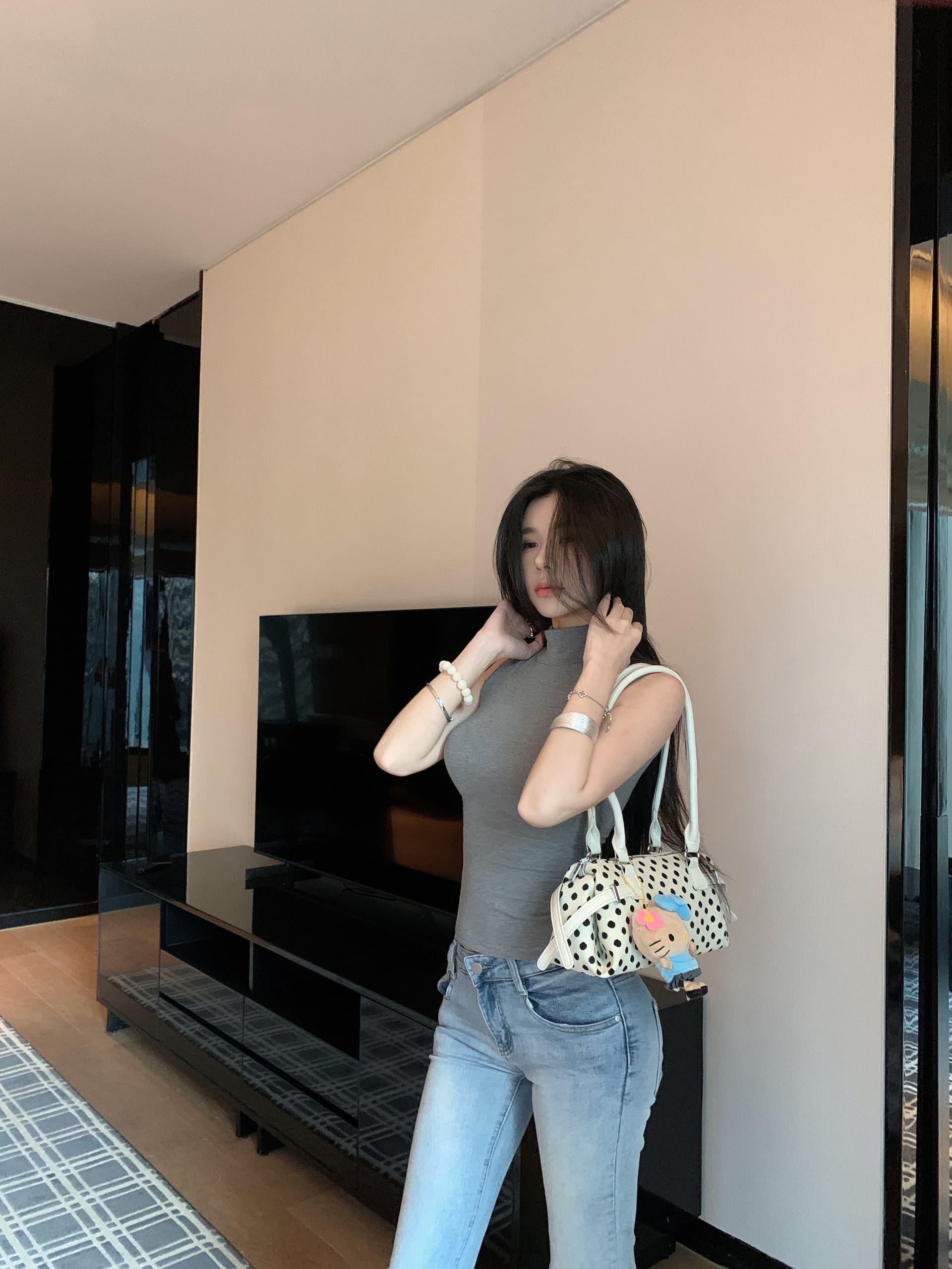 실사 정가 봄 여름 아메리칸 핫걸 반하이넥 몸매 가꾸기 조끼 티셔츠 여성 다용도 슬림해 보이는 인사이드 가져 가라. 민소매 맨위 상세 이미지 10