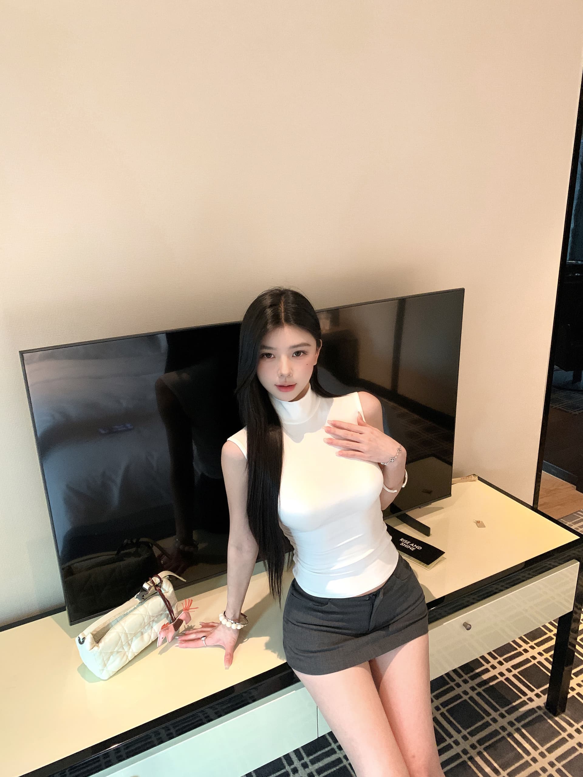 실사 정가 봄 여름 아메리칸 핫걸 반하이넥 몸매 가꾸기 조끼 티셔츠 여성 다용도 슬림해 보이는 인사이드 가져 가라. 민소매 맨위 상세 이미지 15