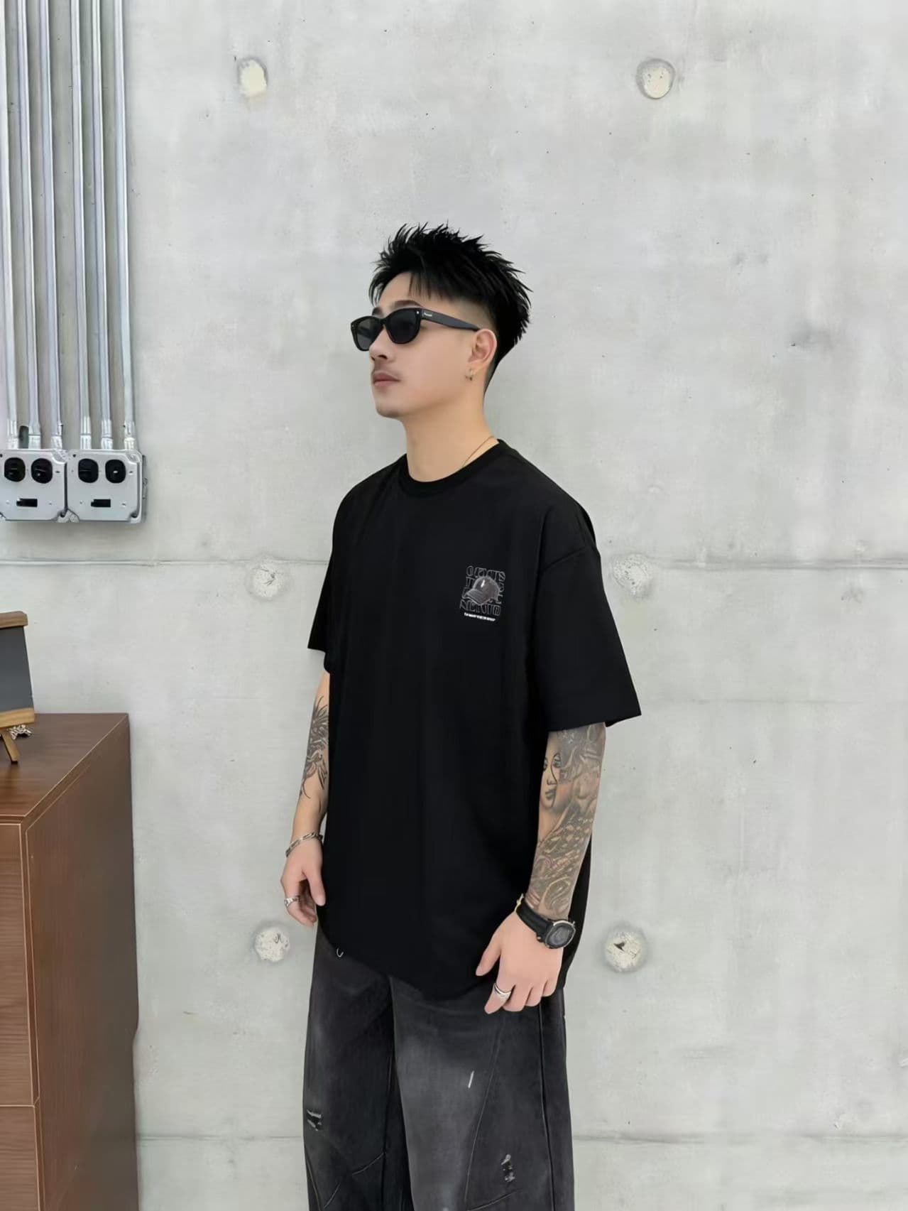 새로운 높은 품질 프로 피부 면 소재 청소년 양면 프린트 트렌디 에디션 로마 실광택 코튼 캐주얼 루즈핏 티셔츠 이미지 4
