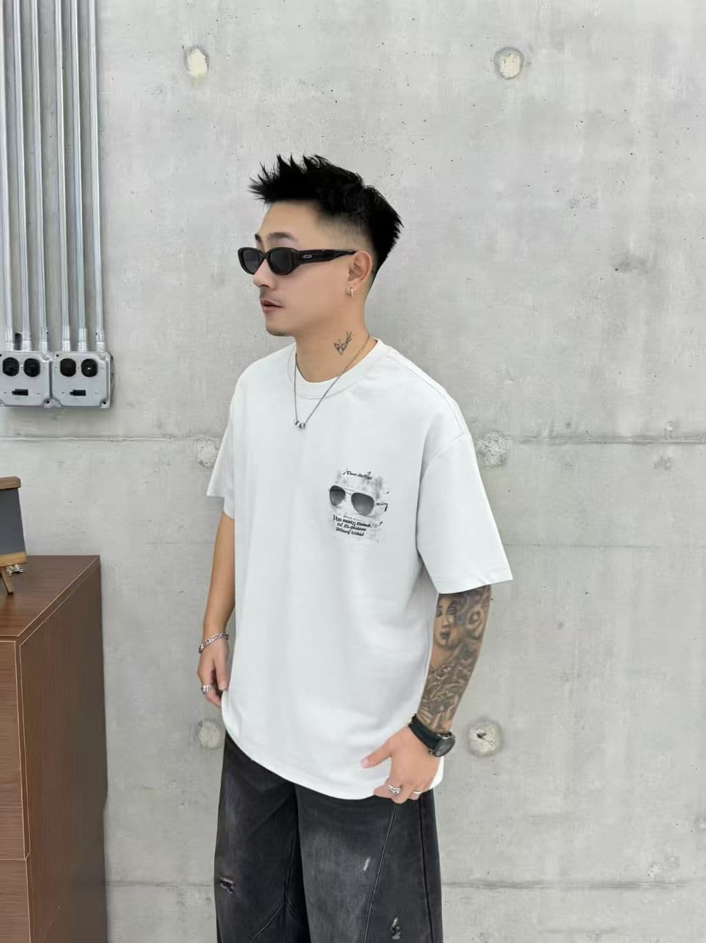 새로운 높은 품질 프로 피부 면 소재 청소년 양면 프린트 트렌디 에디션 로마 실광택 코튼 캐주얼 루즈핏 티셔츠 이미지 4