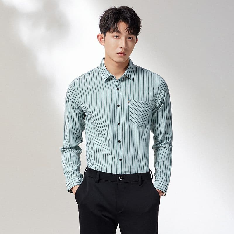 새로운 스트라이프 셔츠 남성 긴팔 셔츠 트렌드 한국 스타일 몸매 가꾸기 비즈니스 캐주얼 가을 패션 도시 주머니 이미지 3