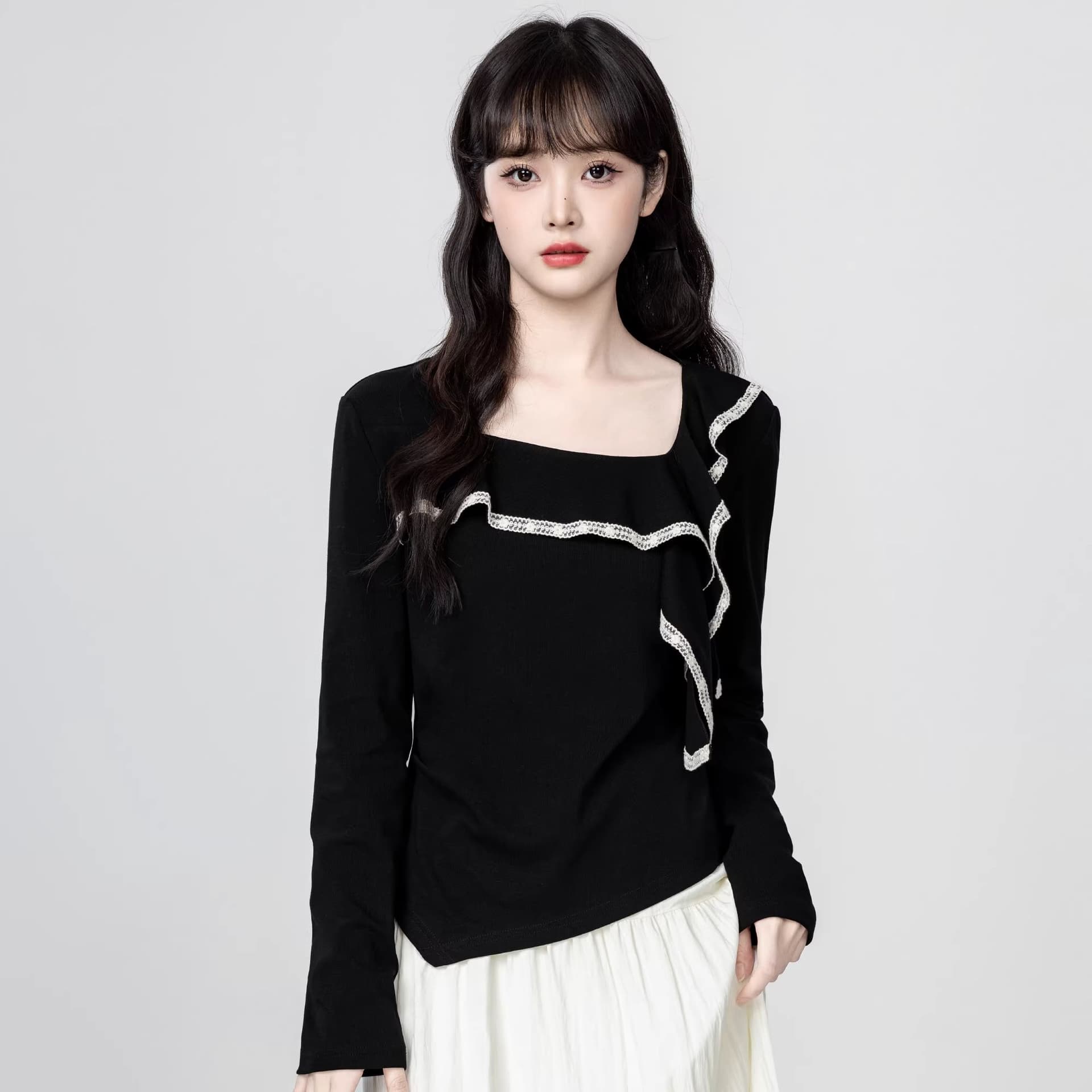 검정색 광장 칼라 긴팔 티셔츠 여성 봄 가을 2026 가을 새로운 디자인 센스 프릴 불규칙 쇼트 스타일 맨위 이미지 5