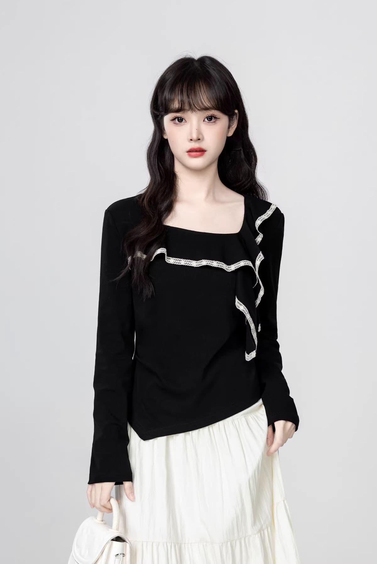검정색 광장 칼라 긴팔 티셔츠 여성 봄 가을 2026 가을 새로운 디자인 센스 프릴 불규칙 쇼트 스타일 맨위 상세 이미지 2
