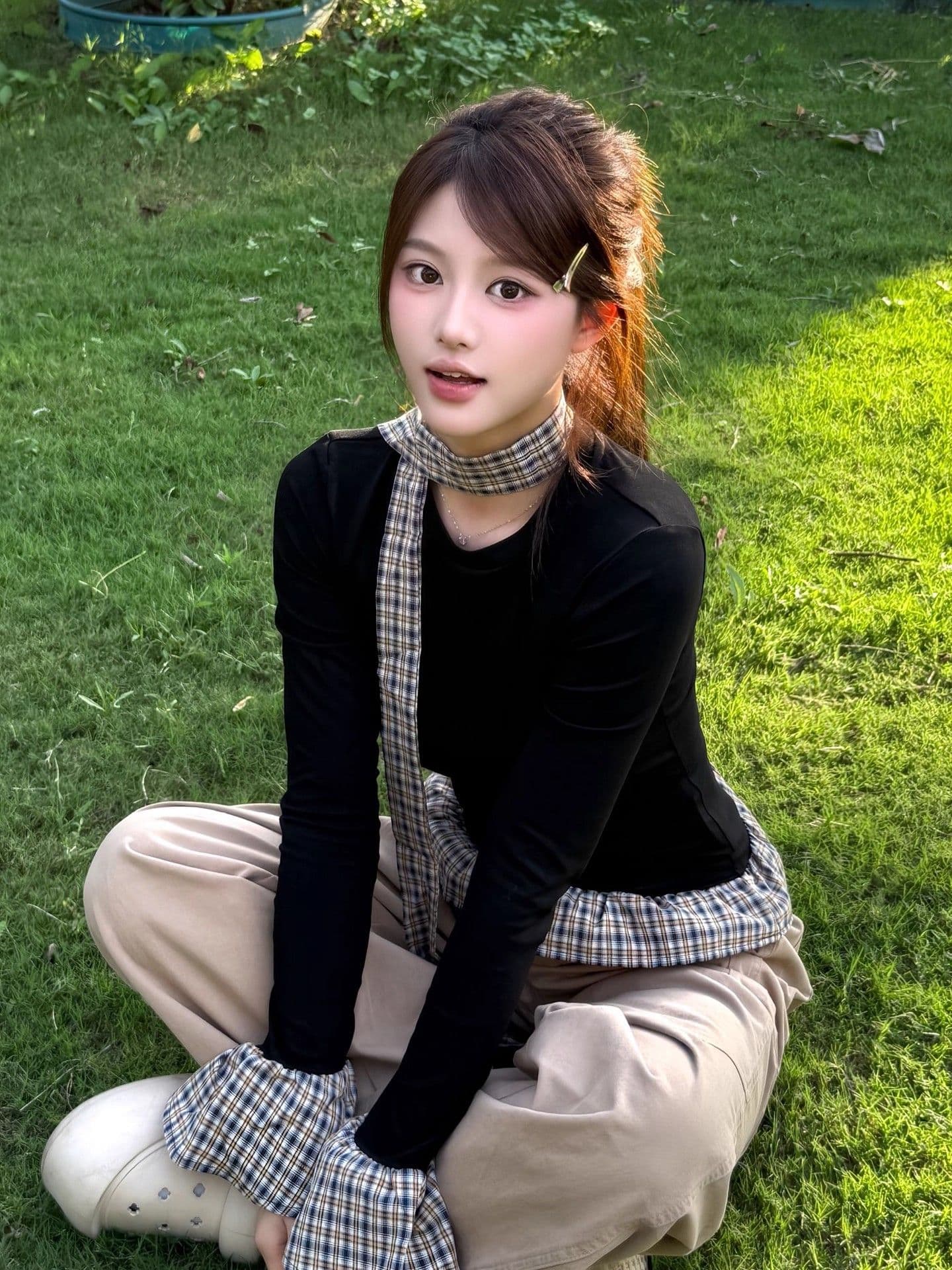 2026 년 조기 봄 가을 새로운 페이크 레이어드 체크무늬 패치워크 긴팔 티셔츠 여성 디자인 센스 인사이드 가져 가라. 기본 셔츠 맨위 상세 이미지 5