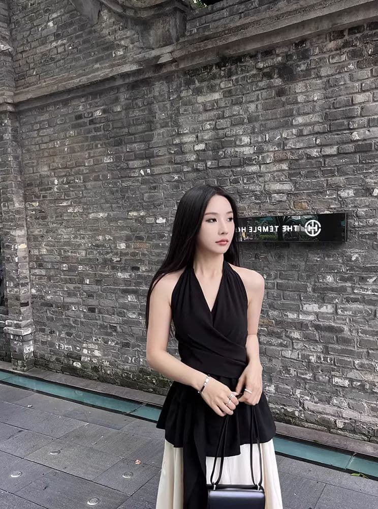 작은 샤넬 스타일 V넥 스트랩 허리 수축 조끼 여성 셔츠 여름 품격 행침 목 작은 셔츠 백리스 슬림해 보이는 민소매 맨위 상세 이미지 20