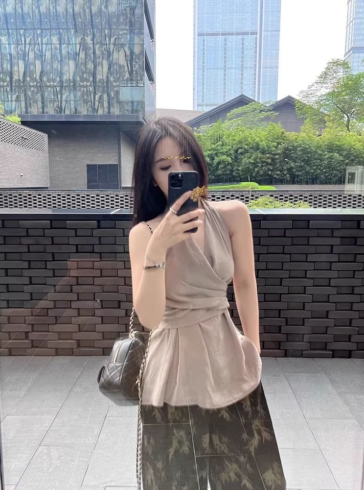 작은 샤넬 스타일 V넥 스트랩 허리 수축 조끼 여성 셔츠 여름 품격 행침 목 작은 셔츠 백리스 슬림해 보이는 민소매 맨위 상세 이미지 25