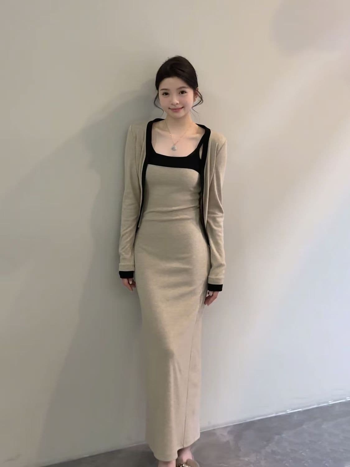 순수한 욕망 핫걸 배색 슬립 치마 세트 여성 가을 새로운 몸매 가꾸기 슬림해 보이는 슬립 드레스 쇼트 스타일 긴팔 오픈 가디건 상세 이미지 2