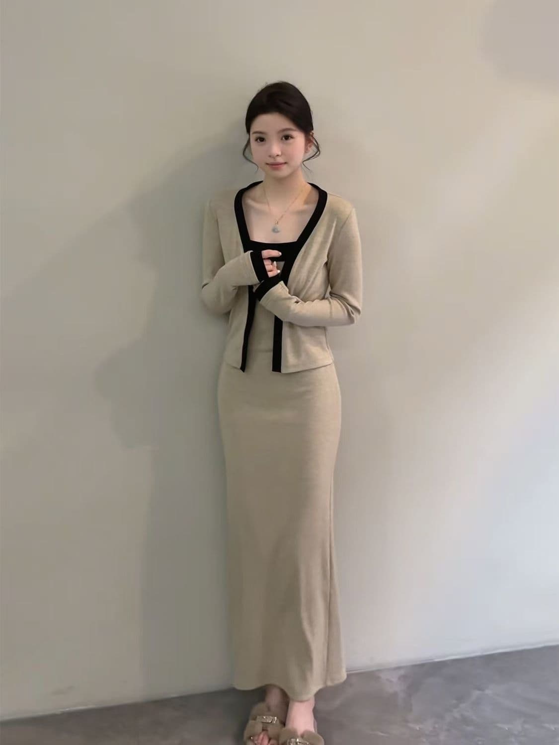 순수한 욕망 핫걸 배색 슬립 치마 세트 여성 가을 새로운 몸매 가꾸기 슬림해 보이는 슬립 드레스 쇼트 스타일 긴팔 오픈 가디건 상세 이미지 4