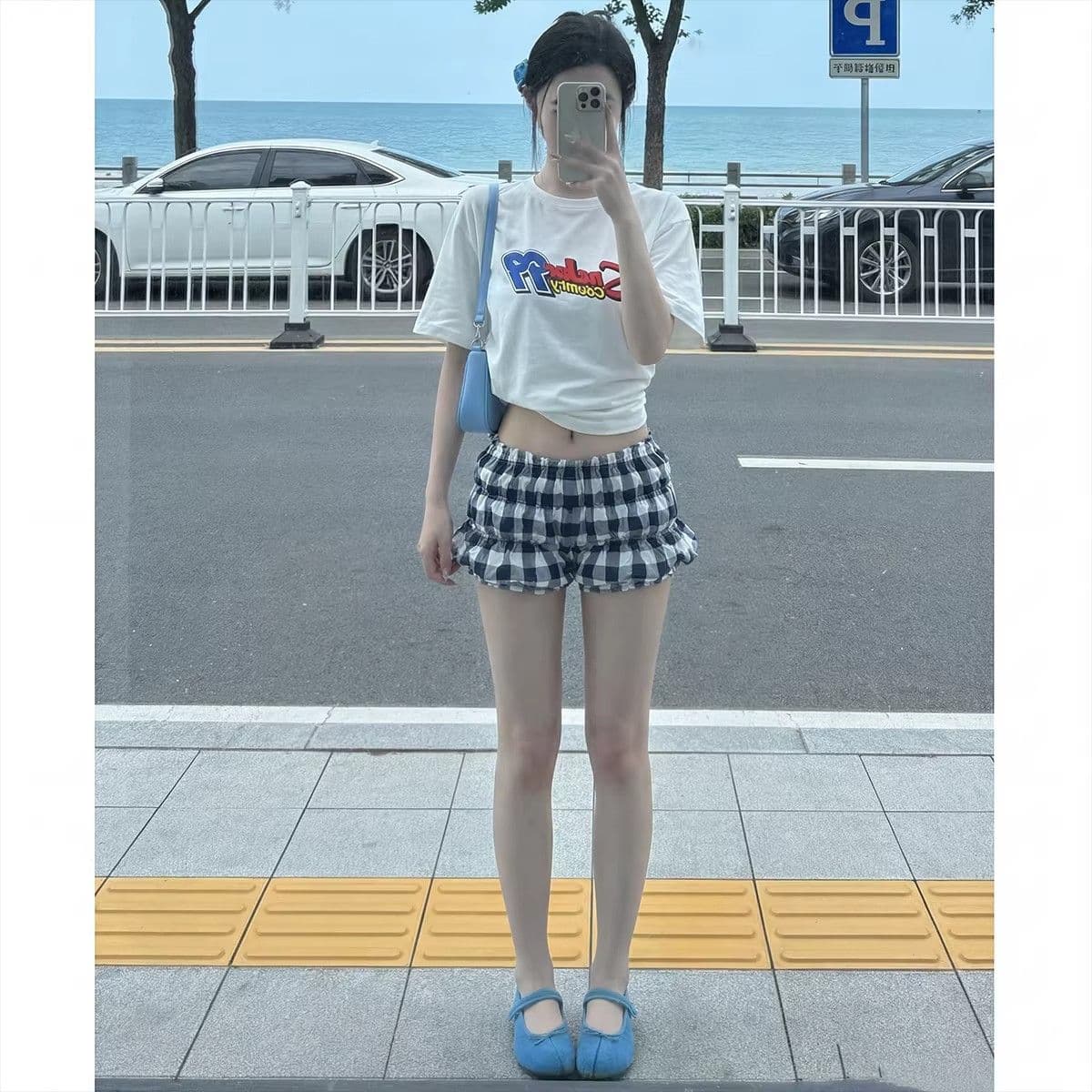 원본 로우 웨이스트 체크무늬 반바지 여성 2026 여름 새로운 몸매 가꾸기 슬림해 보이는 말뚝 더미 바지 캐주얼 꽃밭 반바지 이미지 2