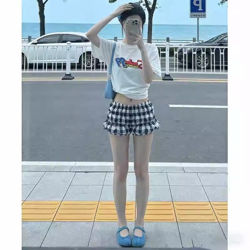 원본 로우 웨이스트 체크무늬 반바지 여성 2026 여름 새로운 몸매 가꾸기 슬림해 보이는 말뚝 더미 바지 캐주얼 꽃밭 반바지 이미지 4