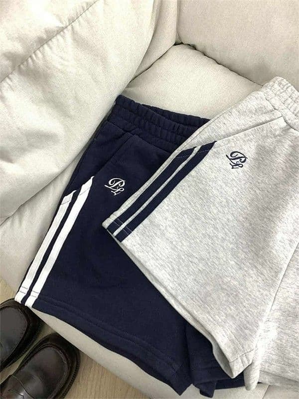 3 차원 허리 머리 고급 센스 Chic 아메리칸 레트로 운동 바람 캐주얼 바지 2026 여름 슬림해 보이는 다용도 반바지 이미지 2