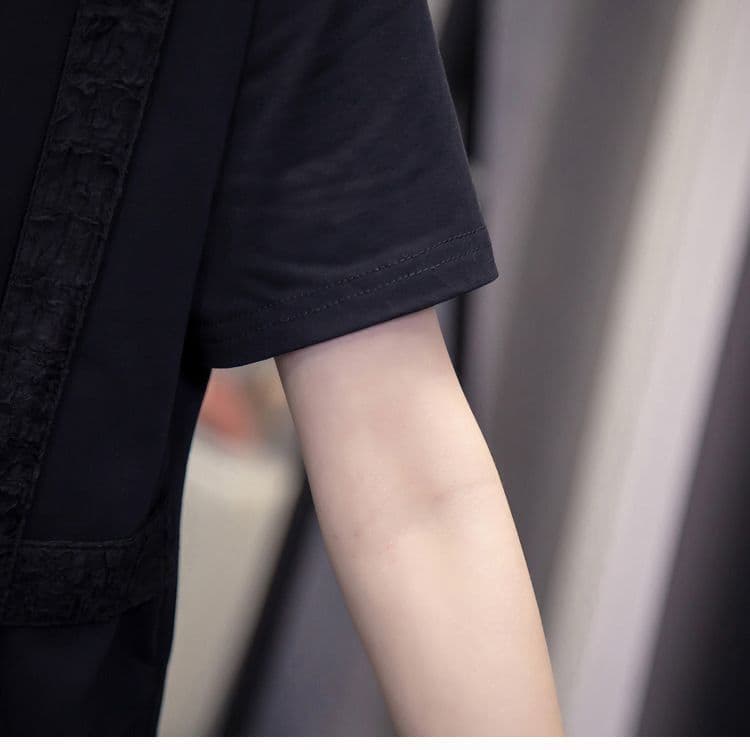 화이트 빅 사이즈 숨기기 고기 슬림해 보이는 반팔 티셔츠 여성 2026 새로운 작은 대중 디자인 센스 불규칙 맨위 여름 상세 이미지 17