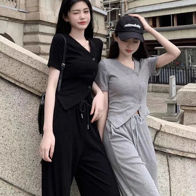 캐주얼 패션 스포츠 슈트 여성 여름 연령 감소 외국 가스 슬림해 보이는 V넥 반팔 바지 투피스 세트