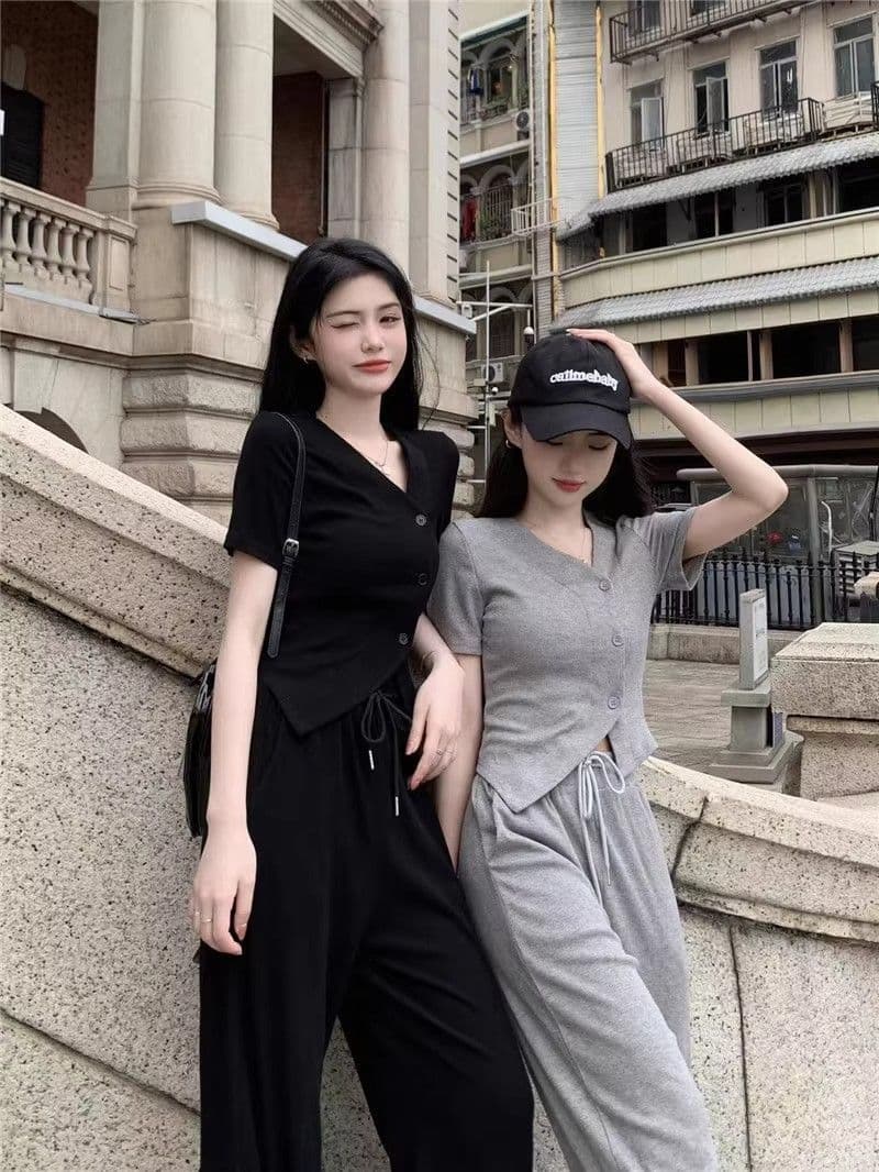 캐주얼 패션 스포츠 슈트 여성 여름 연령 감소 외국 가스 슬림해 보이는 V넥 반팔 바지 투피스 세트 상세 이미지 2