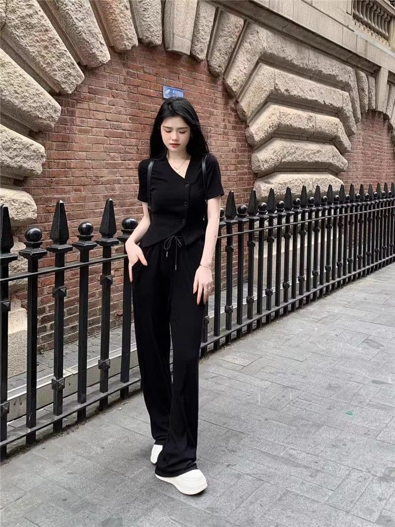 캐주얼 패션 스포츠 슈트 여성 여름 연령 감소 외국 가스 슬림해 보이는 V넥 반팔 바지 투피스 세트 상세 이미지 4