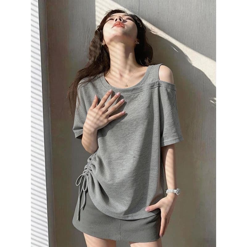 눈꽃 면 빅 사이즈 불규칙 펌프 로프 비스듬한 칼라 오프숄더 반팔 티셔츠 여성 여름 새로운 루즈핏 슬림해 보이는 맨위 이미지 5
