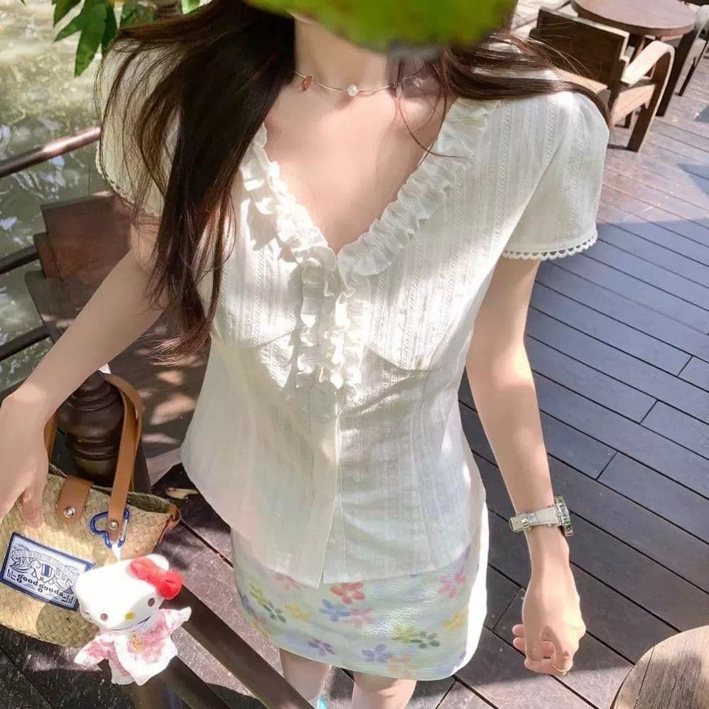 프랑스식 레트로 V넥 프릴 반팔 여성 셔츠 허리 수축 슬림해 보이는 흰 셔츠 긍정적 인 어깨 꼬집기 허리 위로 의류 상세 이미지 12