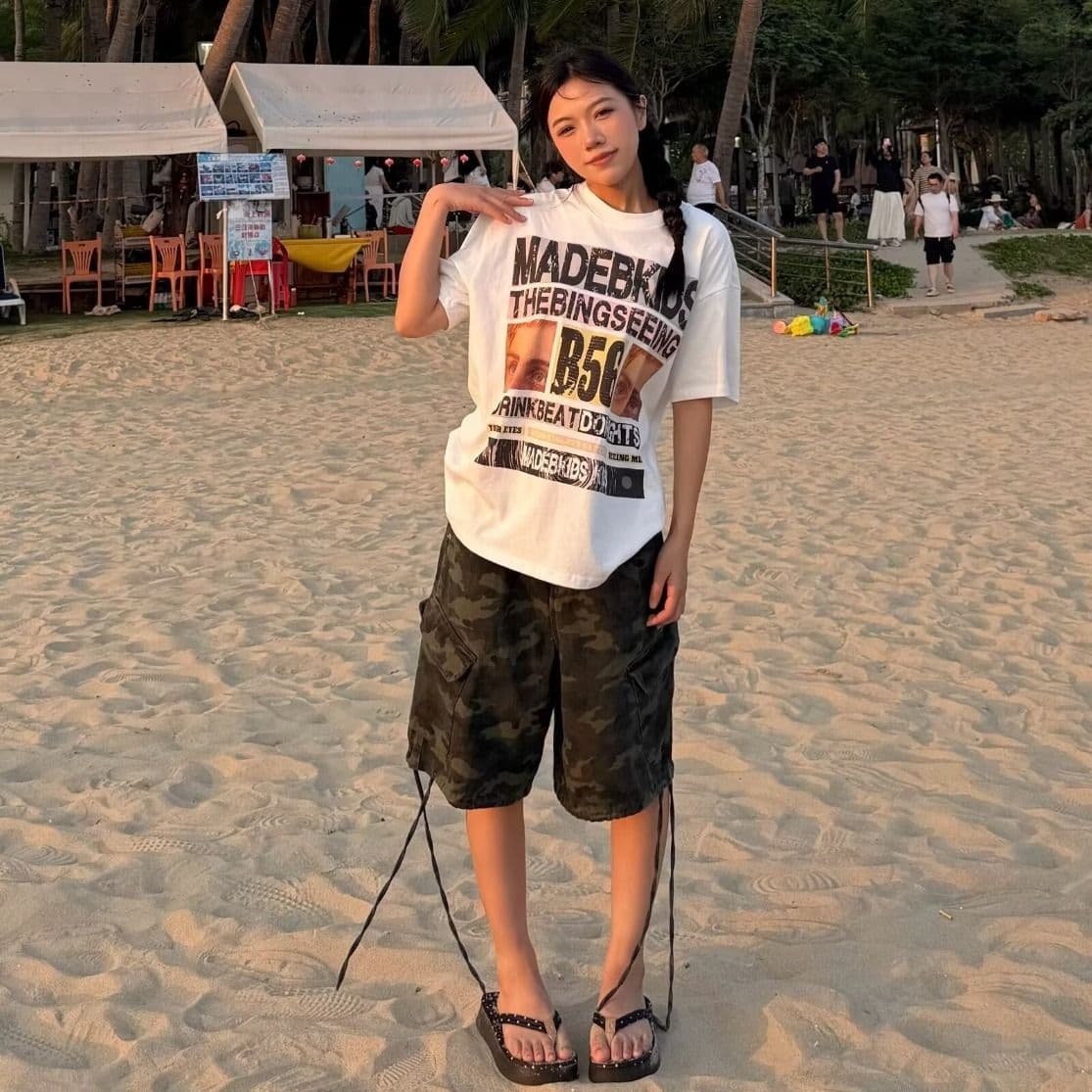 레트로 카모플라주 알파벳 프린트 주머니 스트랩 워크웨어 청바지 여성 2026 여름 새로운 루즈핏 넓은 다리 오부 바지 이미지 3