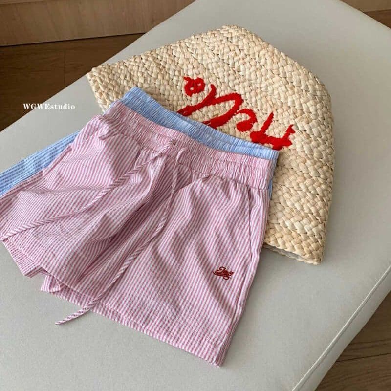 세로 줄무늬 펌프 로프 알파벳 자수 넓은 다리가 짧다. 바지 여성 루즈핏 여름 캐주얼 바지