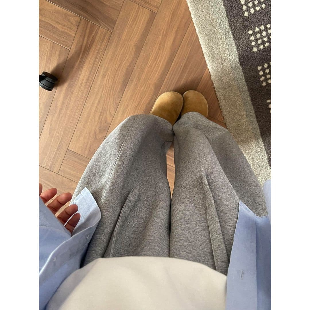 회색 넓은 다리 모통이 칼 바지 여성 2026 이른 가을 새로운 빅 사이즈 지방 mm 루즈핏 슬림해 보이는 도루 센스 스트레이트 캐주얼 바지 이미지 4
