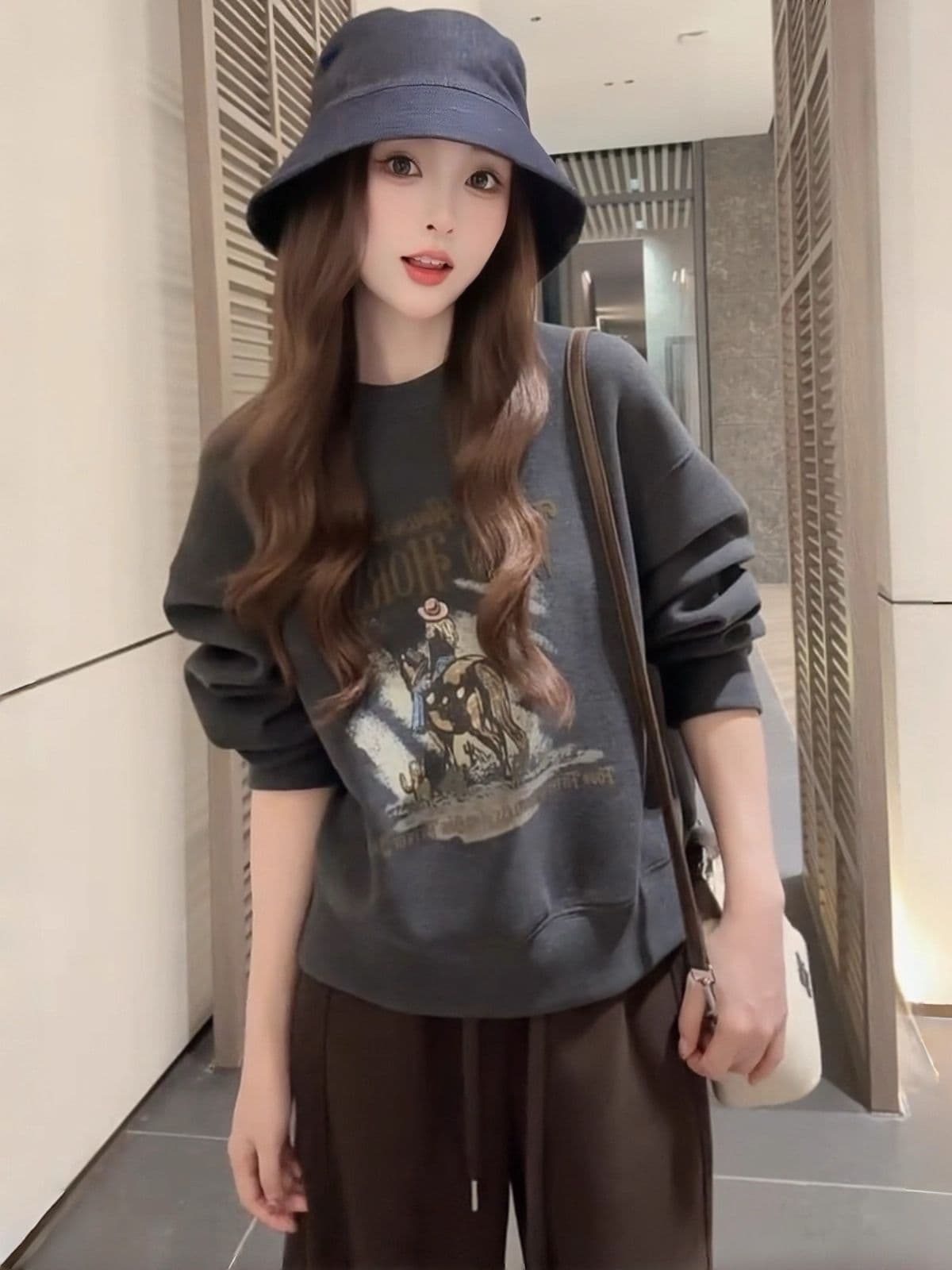 한 부서 패션 레트로 알파벳 프린트 라운드 넥 후드티 여성 가을 겨울 작은 키 다용도 슬림해 보이는 긴팔 없음 모자 의류 상세 이미지 9