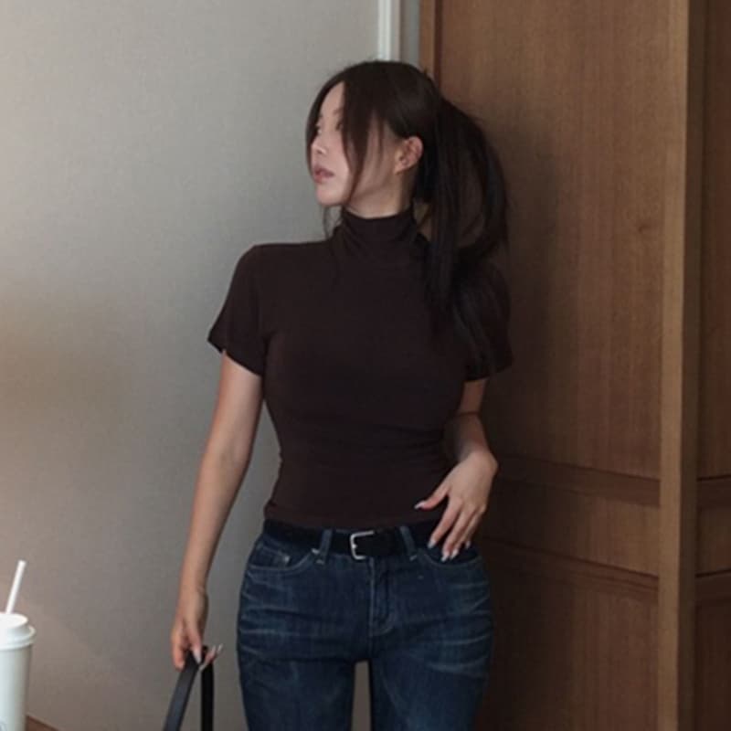 한국 동대문 새로운 품격 순수한 욕망 얇은 스타일 마이크로 ~을 통해 디스플레이 몸 미니멀리즘 터틀넥 반팔 기본 셔츠 티셔츠 여성 이미지 2