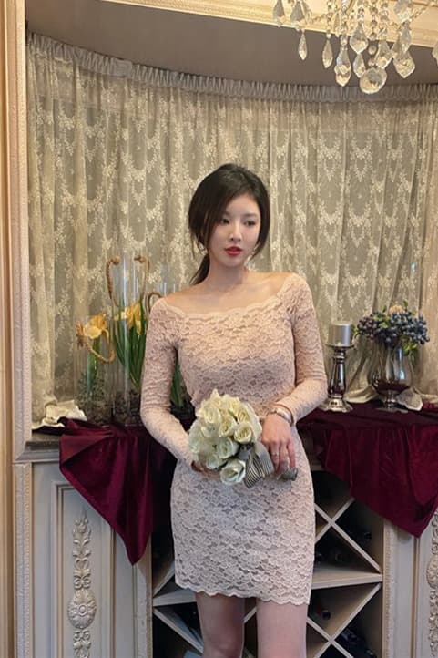 한국 동대문 새로운 품격 몸매 가꾸기 디스플레이 몸 보트넥 오프숄더 무거운 작업 레이스 타이트 스커트 점프 슈트 미니 스커트 여성 이미지 6