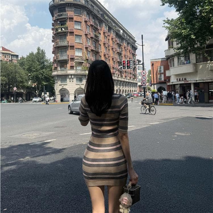 한국 동대문 새로운 품격 몸매 가꾸기 디스플레이 몸 폴로 칼라 스트라이프 다용도 타이트 스커트 반팔 니트 점프 슈트 미니 스커트 상세 이미지 11