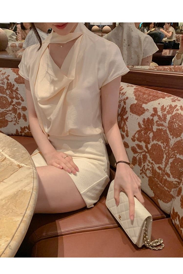 한국 동대문 새로운 품격 네클라인 레이스업 흔들다 칼라 몸매 가꾸기 디스플레이 몸 새틴 편안함 반팔 셔츠 티셔츠 상세 이미지 9