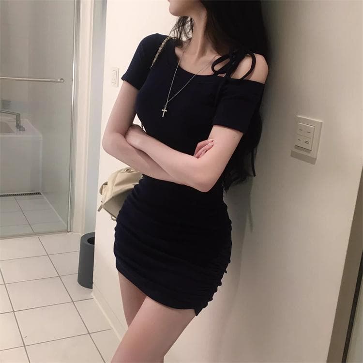 한국 동대문 새로운 품격 몸매 가꾸기 허리 수축 디스플레이 몸 비스듬한 칼라 오프숄더 디자인 센스 반팔 타이트 스커트 드레스 상세 이미지 15