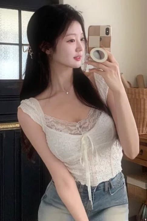 한국 동대문 새로운 품격 레이스 조각 쇼트 스타일 몸매 가꾸기 디스플레이 몸 레이스업 타이트 반팔 티셔츠 여성 이미지 7