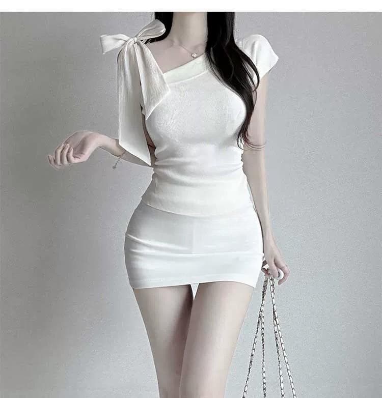 한국 동대문 새로운 품격 비스듬한 칼라 오프숄더 몸매 가꾸기 허리 수축 주름 디스플레이 몸 스트랩 니트 스웨터 티셔츠 여성 상세 이미지 3