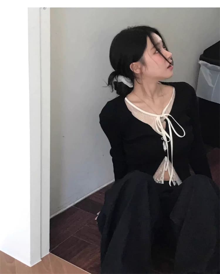 한국 동대문 새로운 품격 레이스 조각 순수한 욕망 디자인 센스 레이스업 페이크 레이어드 긴팔 니트 티셔츠 여성 상세 이미지 6