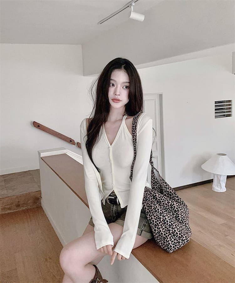 한국 동대문 새로운 품격 몸매 가꾸기 디스플레이 몸 행침 목 V넥 단추 페이크 레이어드 다용도 긴팔 오픈 가디건 티셔츠 상세 이미지 7