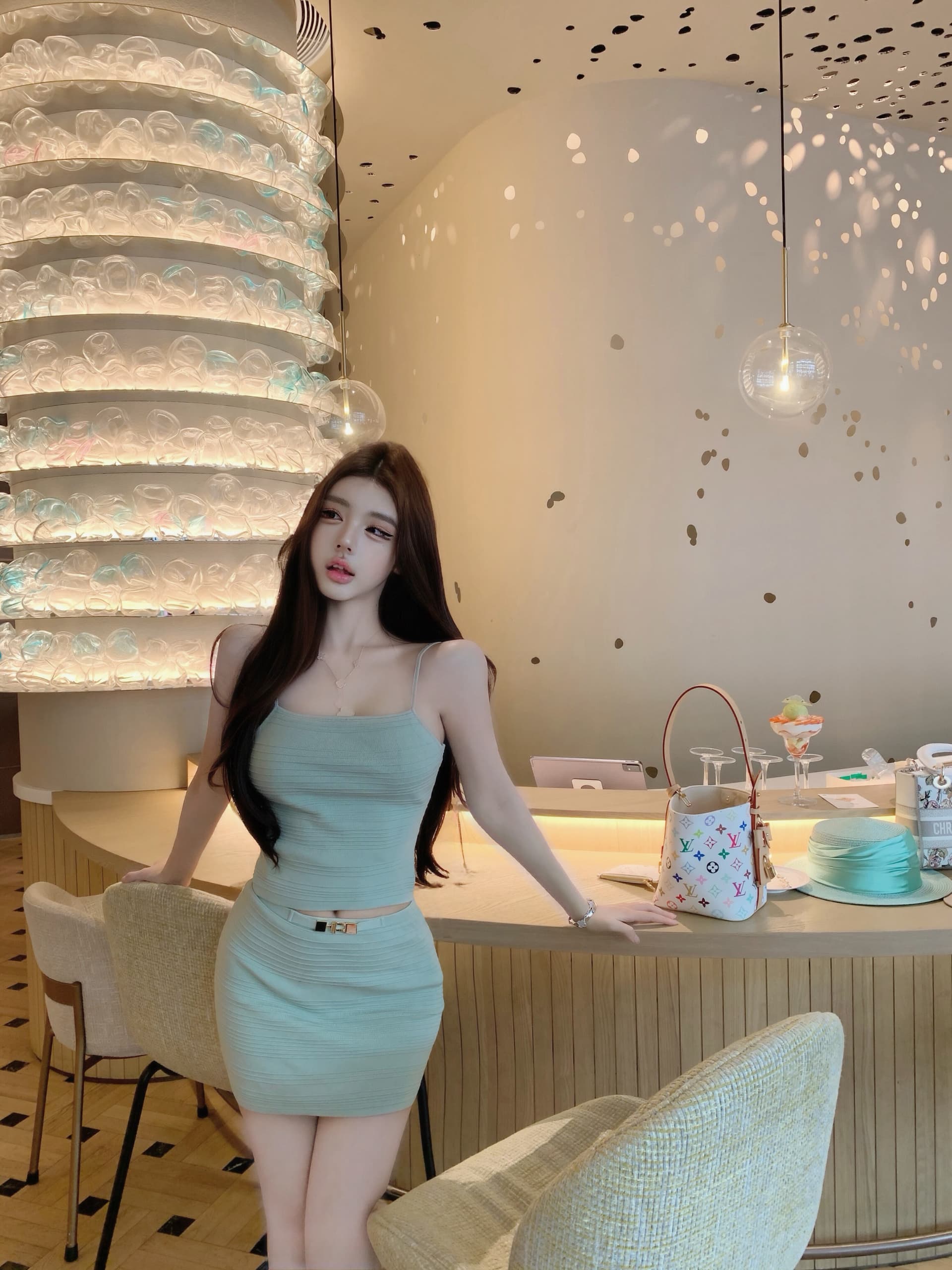 kumikumi 순수한 욕망 바람 단색 주름 조끼 슬립 여성 의류 여름 슬림해 보이는 타이트 스커트 반신 스커트 둘