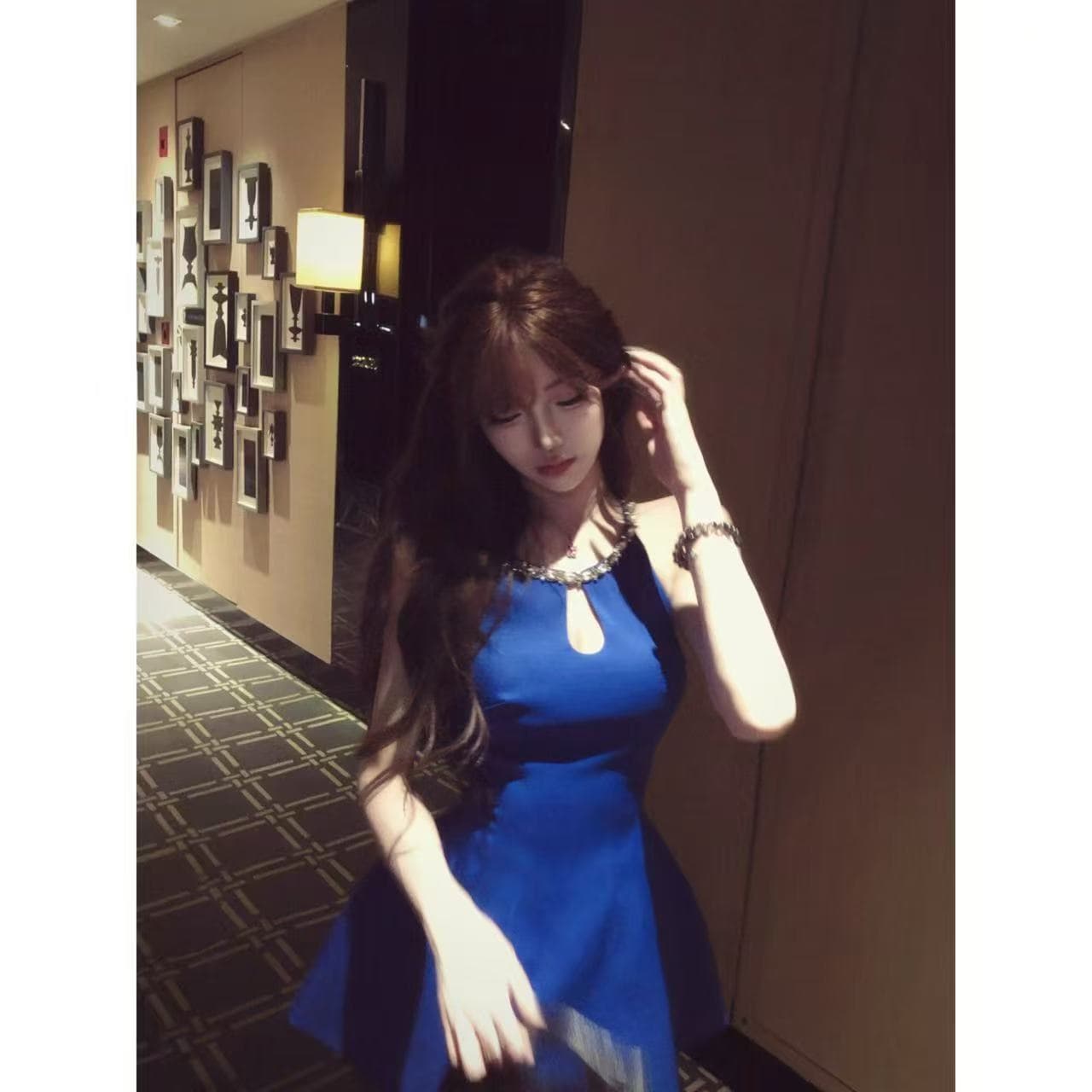 어둠 밤 사파이어 고대 조기 천 골드 부드러운 블루스 다이아몬드 세팅 물방울 홀로우 아웃 허리 수축 드레스 이미지 2
