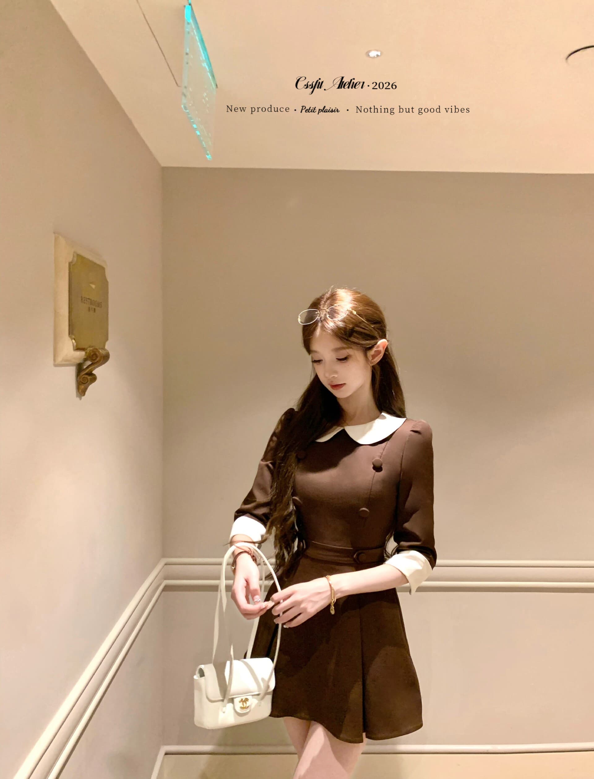 늦게 우산 우산 26 ss 컬렉션 적갈색 miu 부서 커피 색상 이중 버튼 피터 팬 칼라 드레스 민소매 7 점 이미지 2