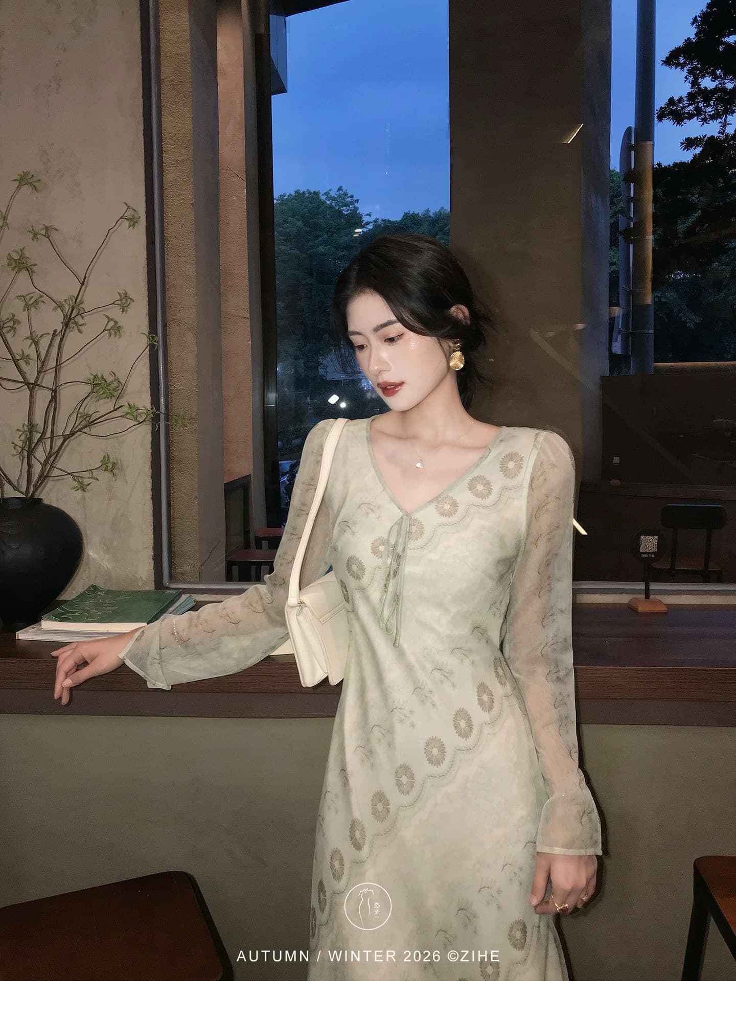링 茜 거만한 와우 이른 가을 어둠 곡물 프린트 V넥 레이스업 슬림해 보이는 이른 가을 데이트 품격 드레스 이미지 4