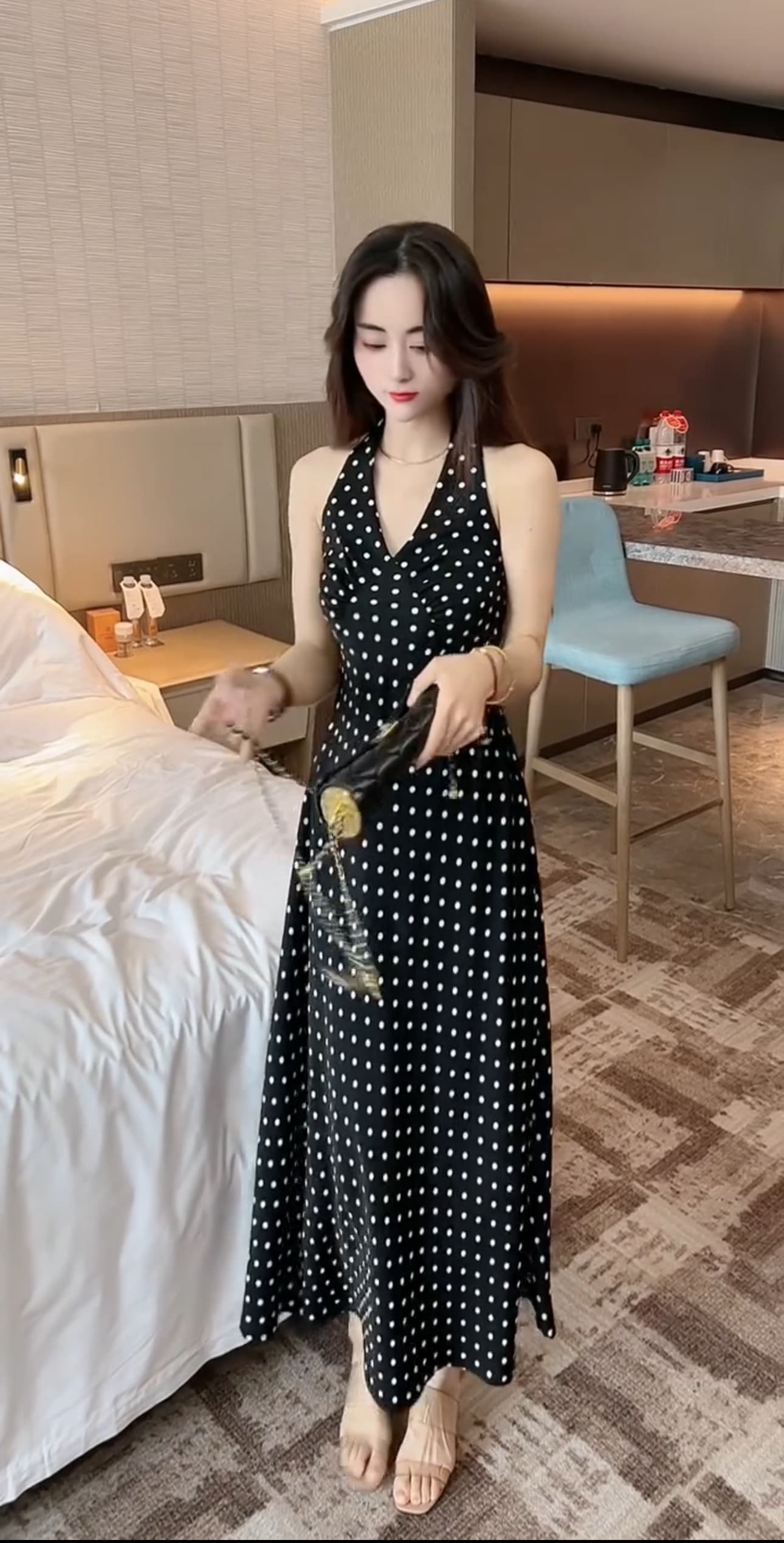 17 세 바다를보고 디자인 센스 레트로 V넥 빨간 봉투 도트 무늬 행침 목 드레스 작은 대중 품격 다용도 슬림해 보이는 롱 스커트 상세 이미지 3