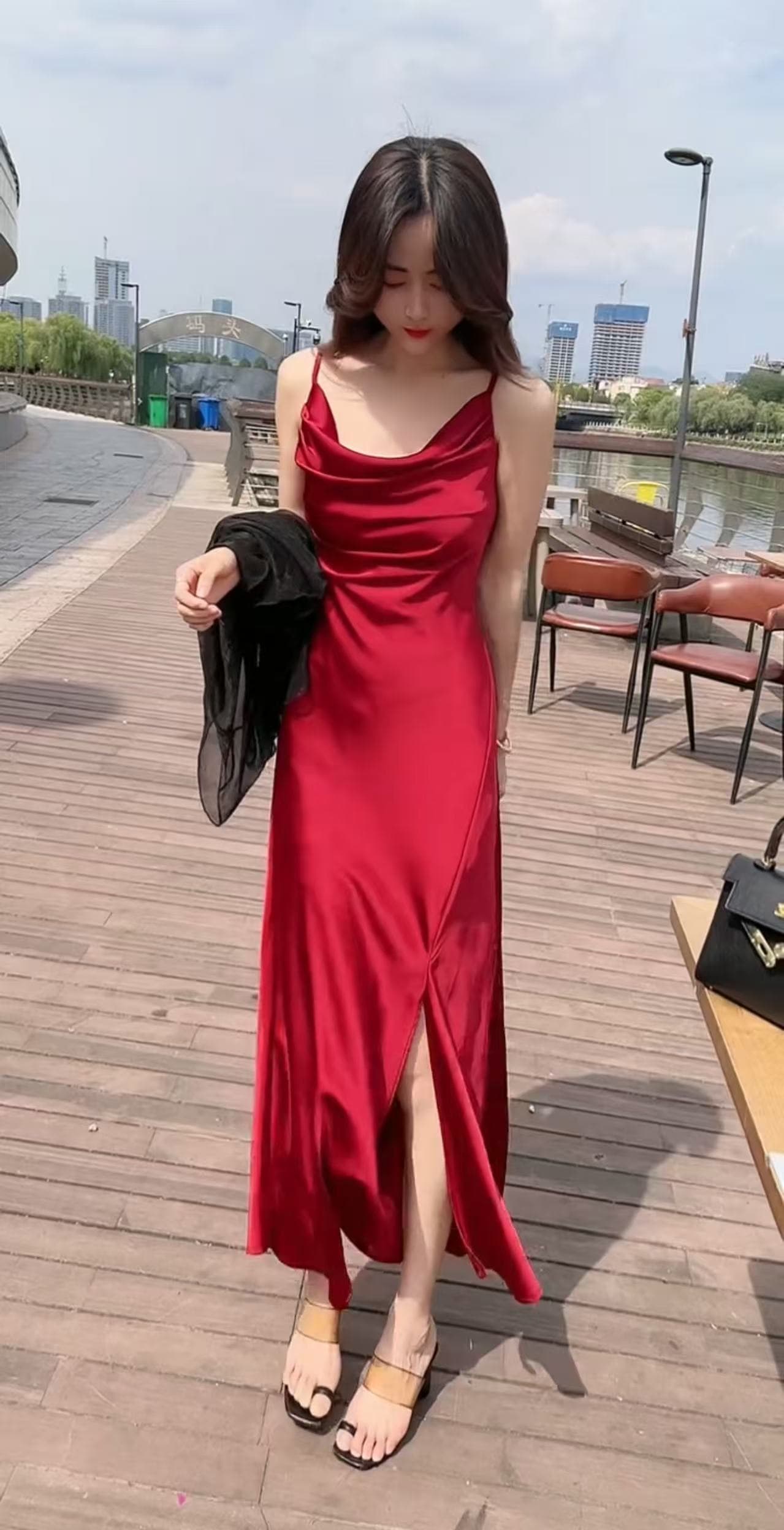 프랑스식 품격 새틴 흔들다 칼라 슬립 여성 드레스 여름 새로운 올해 인기 폭발 허리 수축 슬림해 보이는 롱 스커트 이미지 2