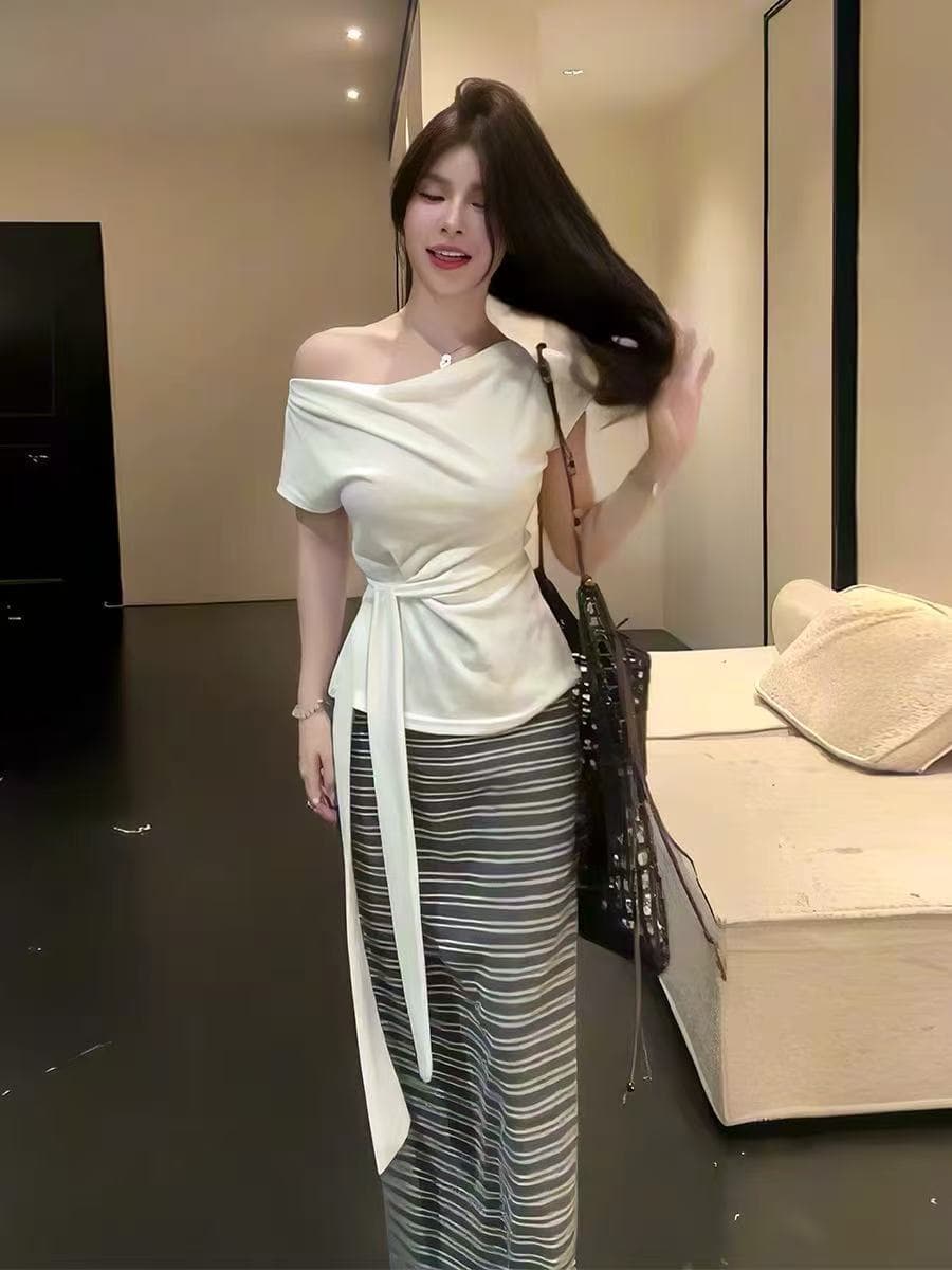 고유 한 아름다운 전체 집합 여름 드레스 한 부서 패션 느긋한 바람 비스듬한 어깨 레이스업 맨위 스트라이프 반신 스커트 투피스 세트 상세 이미지 5