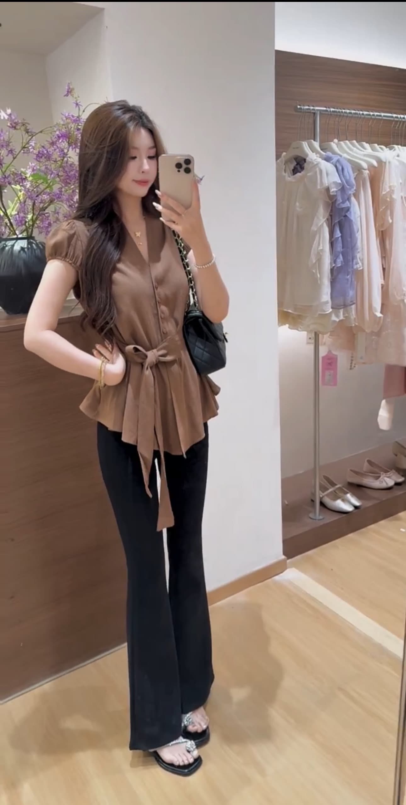 패션 세트 여성 2026 여름 새로운 세련된 외국 가스 레이스업 허리 수축 셔츠 나팔 바지 이미지 3