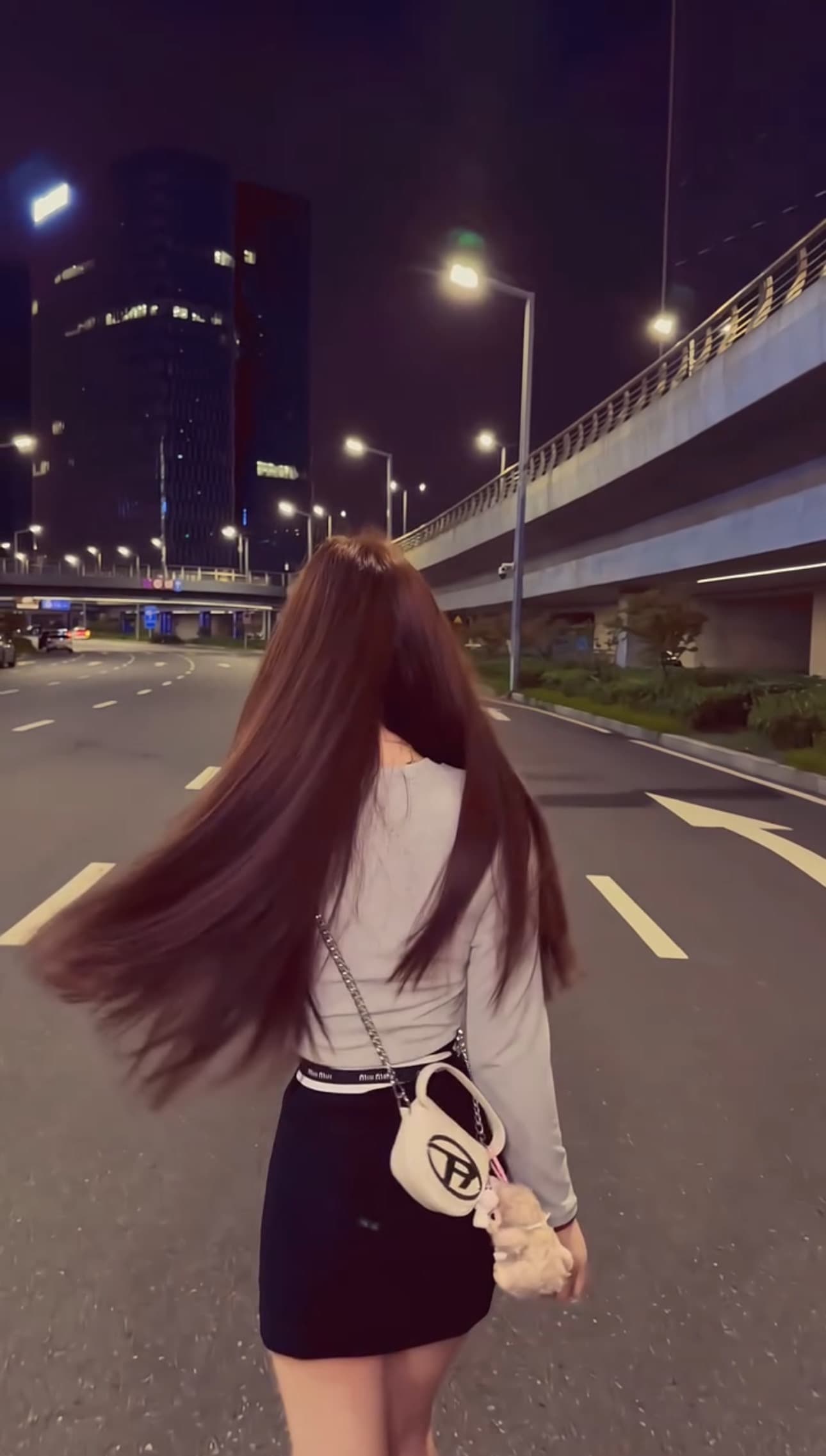 가을의 날 자이언트 잘 생긴 ~ 중 투피스 세트 한 부서 라운드 넥 긴팔 스웨터 슬림해 보이는 다용도 반신 스커트 타이트 스커트 치마 세트 여성 이미지 2