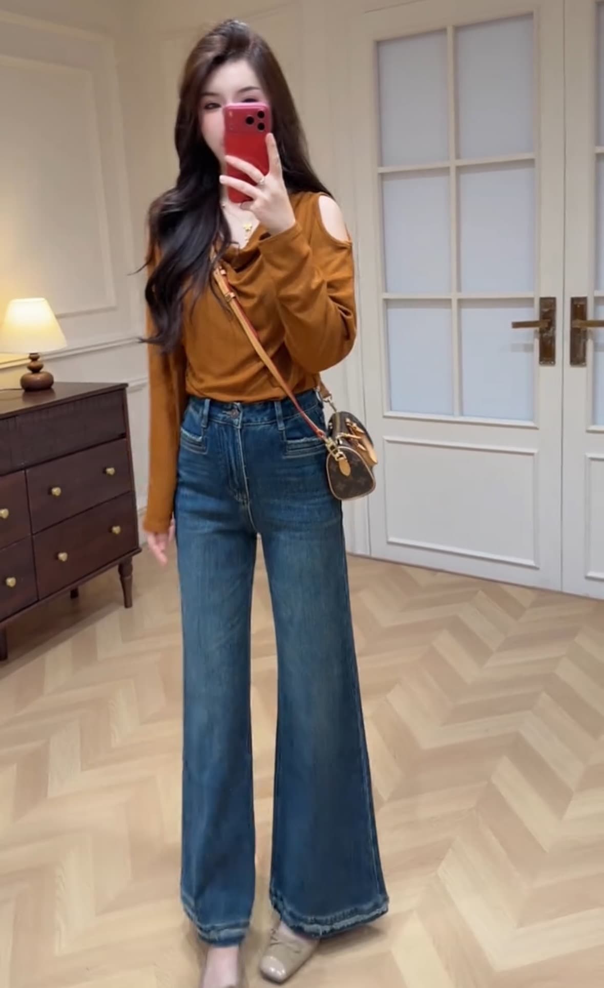 오프숄더 말뚝 더미 칼라 긴팔 티셔츠 여성 디자인 센스 흔들다 칼라 몸매 가꾸기 슬림해 보이는 표지 고기 맨위 이른 가을 열세 개 여성 의류 상세 이미지 1