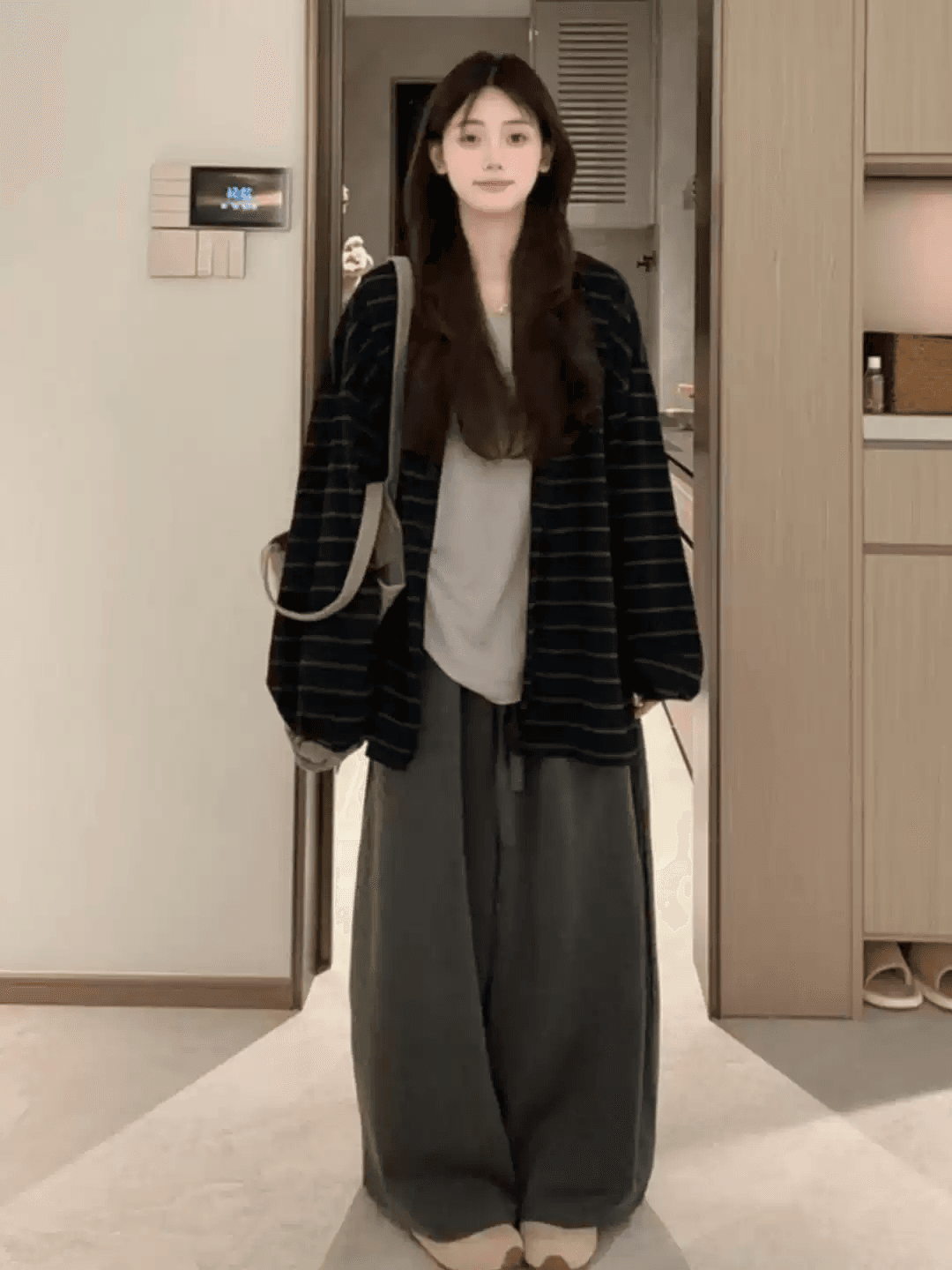 임산부 가을 느긋한 바람 품격 캐주얼 루즈핏 슬림해 보이는 스트라이프 재킷 작은 대중 고급 센스 맨위 3종 세트 상세 이미지 2