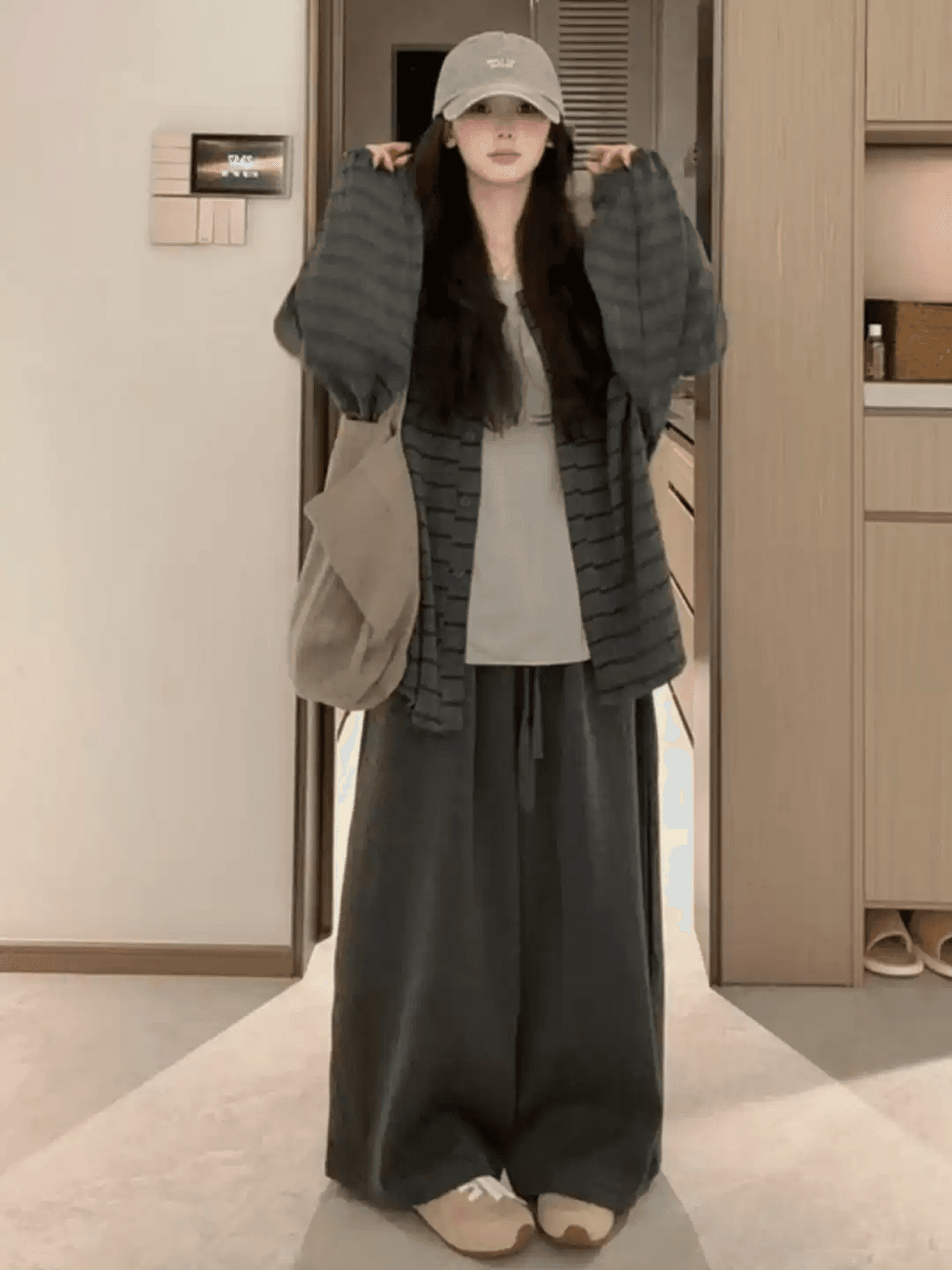 임산부 가을 느긋한 바람 품격 캐주얼 루즈핏 슬림해 보이는 스트라이프 재킷 작은 대중 고급 센스 맨위 3종 세트 상세 이미지 3