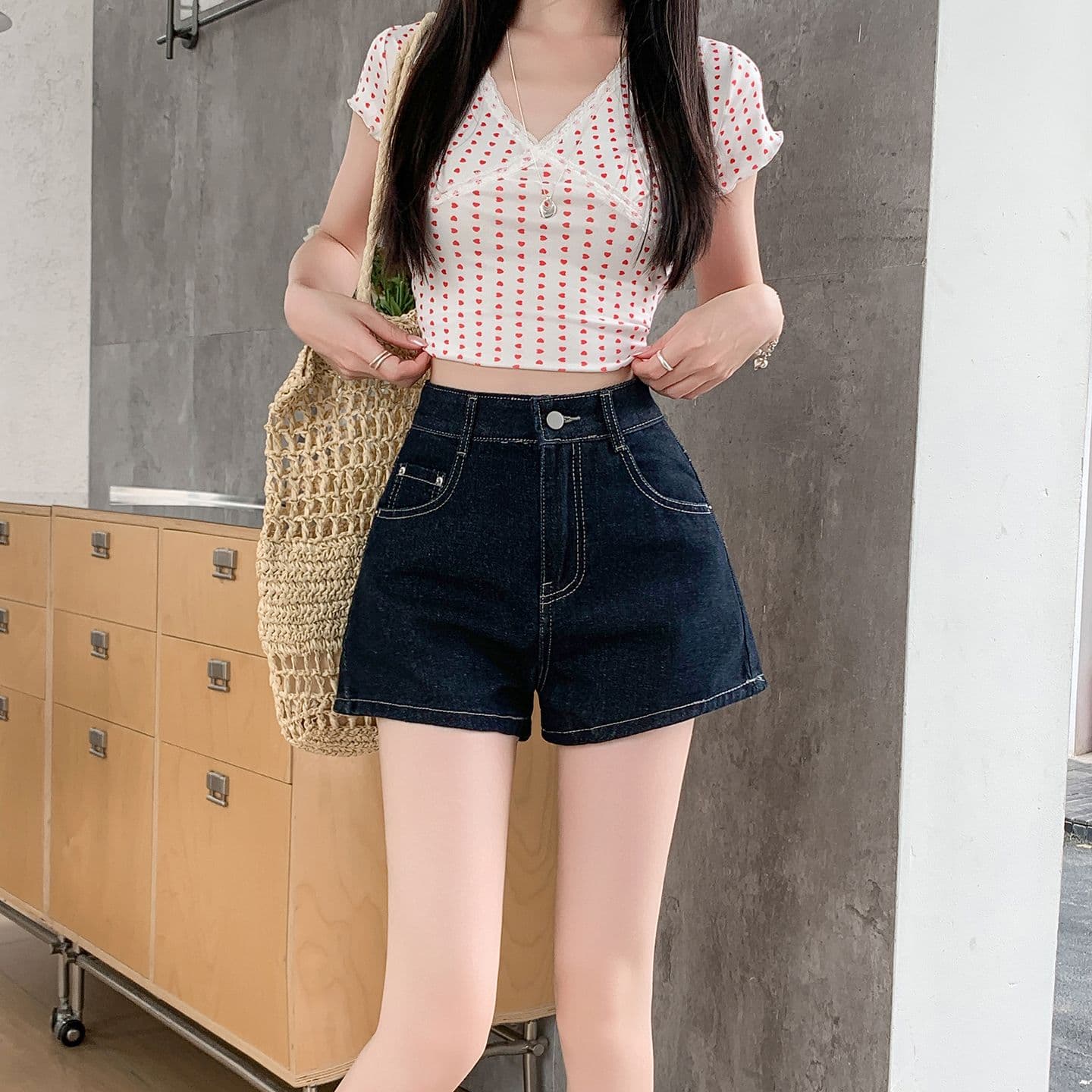 실사 여름 새로운 진한 파란색 데님 반바지 여성 배 종류 몸 슬림해 보이는 하이웨이스트 한 마디 넓은 다리 핫 바지 상세 이미지 6